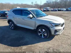 YV4L12UE4S2454977 2025 VOLVO XC40