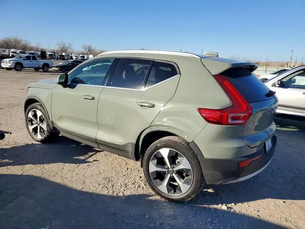 YV4L12UE4S2547336 2025 VOLVO XC40 - Image 2