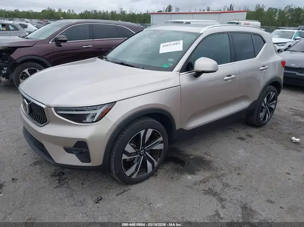YV4L12UE5P2952032 2023 VOLVO XC40 - Image 2