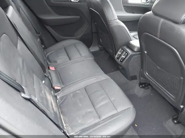 YV4L12UE5P2952032 2023 VOLVO XC40 - Image 8