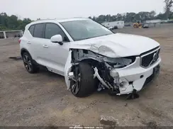 YV4L12UE5R2230319 2024 VOLVO XC40