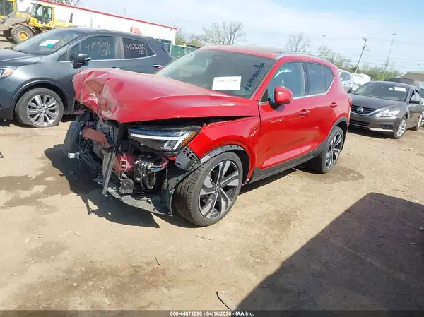 YV4L12UE5R2297678 2024 VOLVO XC40 - Image 2