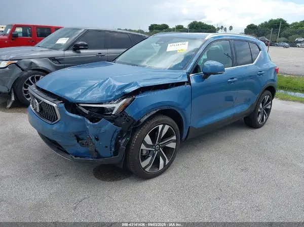 YV4L12UE5R2312390 2024 VOLVO XC40 - Image 2