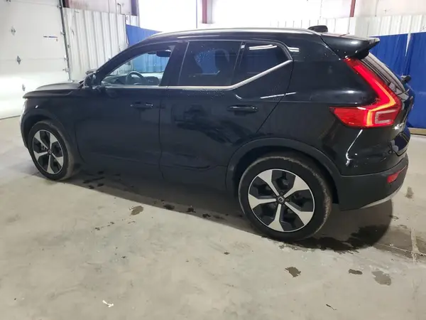 YV4L12UE5R2332123 2024 VOLVO XC40 - Image 2