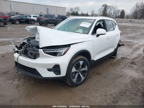 YV4L12UE5R2339783 2024 VOLVO XC40 - Image 2