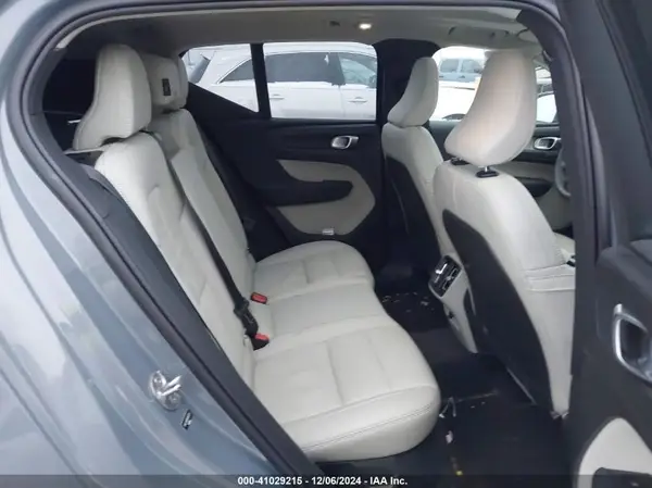 YV4L12UE6P2047721 2023 VOLVO XC40 - Image 8