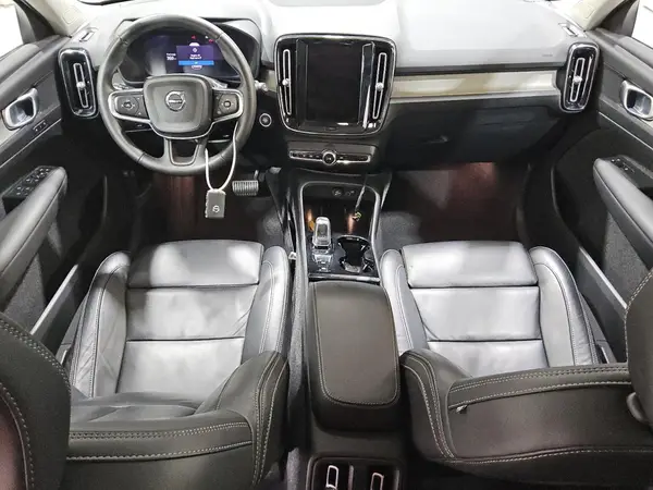 YV4L12UE6P2958860 2023 VOLVO XC40 - Image 8