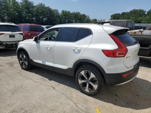 YV4L12UE6R2214629 2024 VOLVO XC40 - Image 2