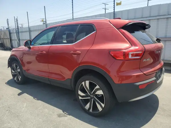 YV4L12UE7P2943400 2023 VOLVO XC40 - Image 2