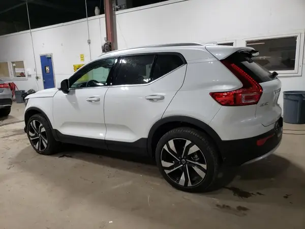 YV4L12UE7R2262639 2024 VOLVO XC40 - Image 2