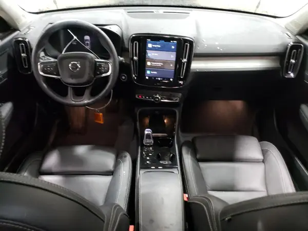 YV4L12UE7R2262639 2024 VOLVO XC40 - Image 8