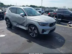 YV4L12UE8R2249821 2024 VOLVO XC40