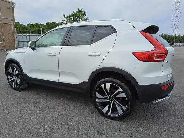 YV4L12UE8R2265355 2024 VOLVO XC40 - Image 2