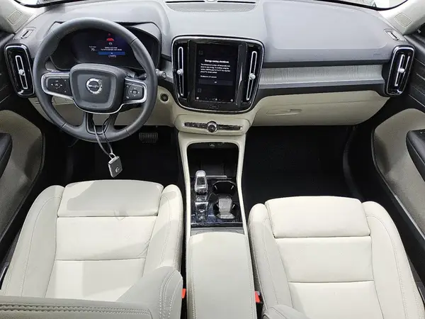 YV4L12UE8R2265355 2024 VOLVO XC40 - Image 8