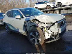 YV4L12UE9R2298185 2024 VOLVO XC40
