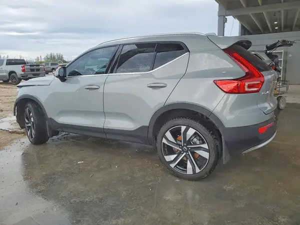 YV4L12UE9R2307628 2024 VOLVO XC40 - Image 2