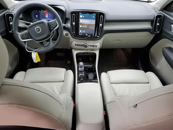 YV4L12UEXP2931841 2023 VOLVO XC40 - Image 8