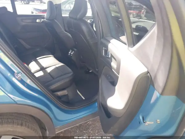 YV4L12UEXR2232406 2024 VOLVO XC40 - Image 8