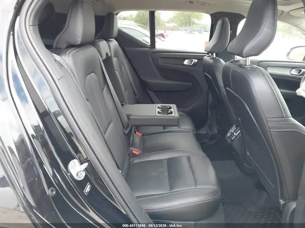 YV4L12UEXR2267317 2024 VOLVO XC40 - Image 8