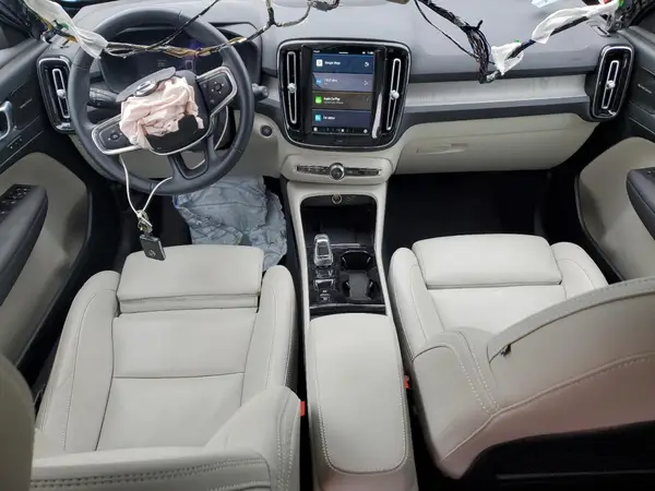 YV4L12UEXR2320601 2024 VOLVO XC40 - Image 8