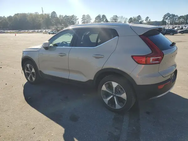 YV4L12UEXS2458421 2025 VOLVO XC40 - Image 2
