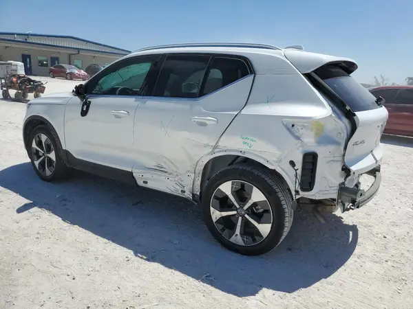 YV4L12UEXS2463599 2025 VOLVO XC40 - Image 2