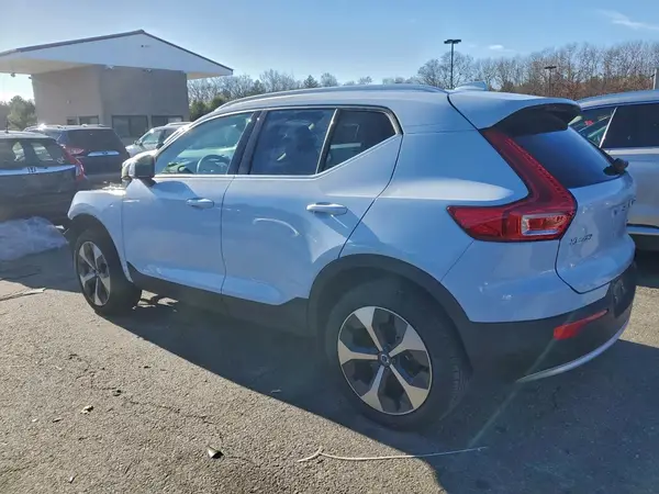 YV4L12UEXS2520772 2025 VOLVO XC40 - Image 2