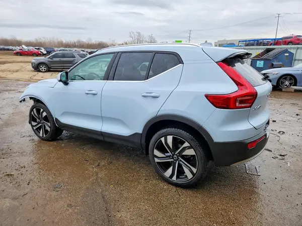 YV4L12UEXS2530525 2025 VOLVO XC40 - Image 2