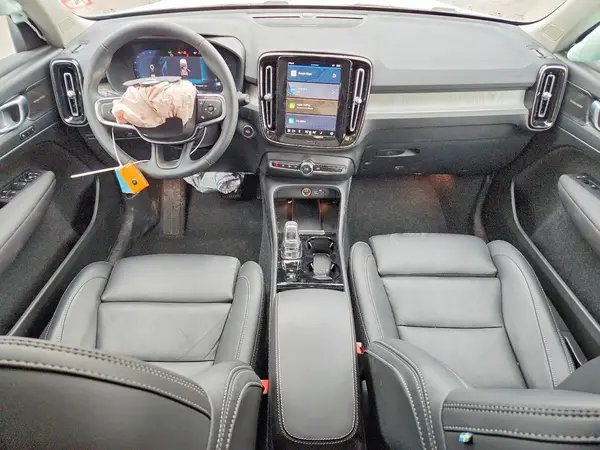 YV4L12UEXS2530525 2025 VOLVO XC40 - Image 8