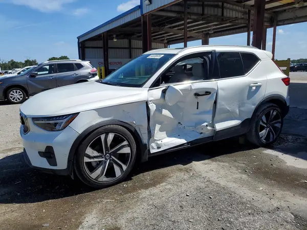 YV4L12UEXS2556624 2025 VOLVO XC40 - Image 1