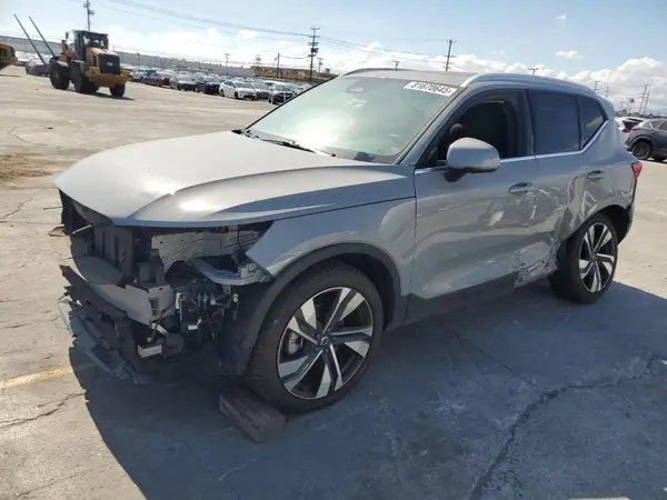 YV4L12UF0R2204770 2024 VOLVO XC40 - Image 1