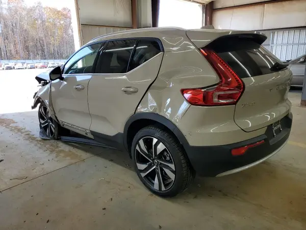 YV4L12UF2S2554990 2025 VOLVO XC40 - Image 2