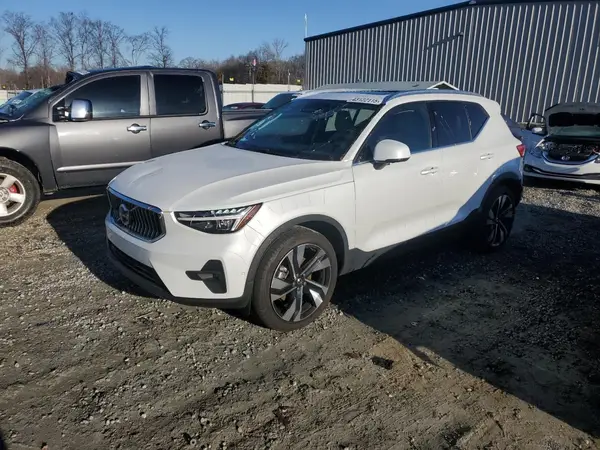 YV4L12UF3P2105440 2023 VOLVO XC40 - Image 1