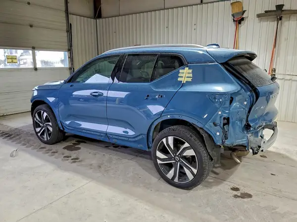 YV4L12UF3S2555887 2025 VOLVO XC40 - Image 2