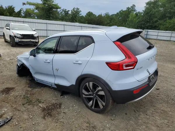 YV4L12UF4R2302443 2024 VOLVO XC40 - Image 2