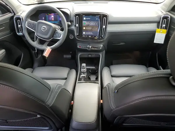 YV4L12UF4R2302443 2024 VOLVO XC40 - Image 8