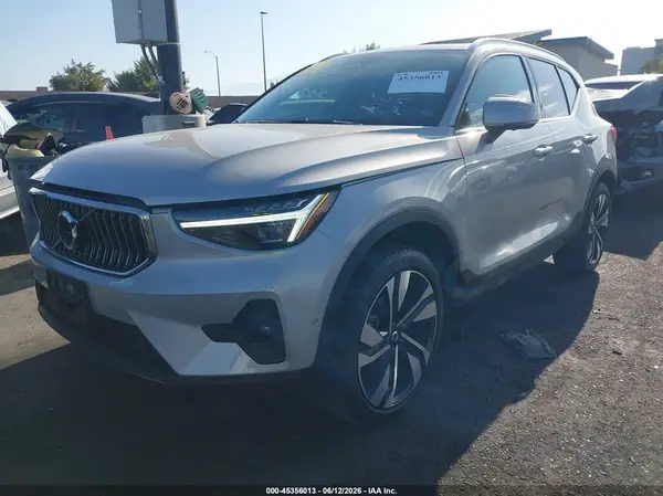 YV4L12UF4R2359600 2024 VOLVO XC40 - Image 2