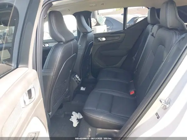 YV4L12UF4R2359600 2024 VOLVO XC40 - Image 8