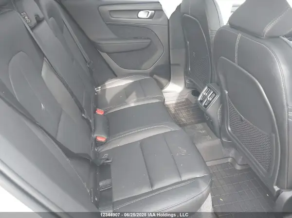 YV4L12UF4S2552724 2025 VOLVO XC40 - Image 8