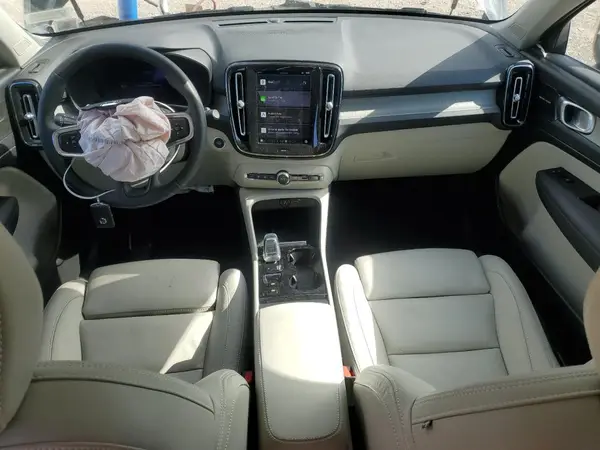 YV4L12UF5R2218373 2024 VOLVO XC40 - Image 8