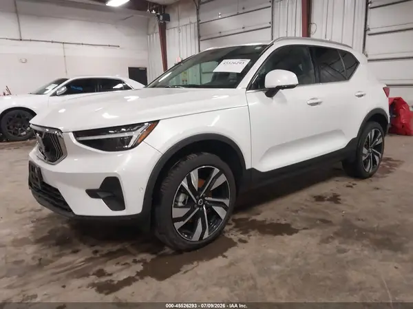 YV4L12UF5R2235349 2024 VOLVO XC40 - Image 2