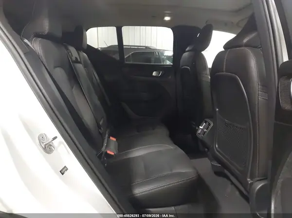 YV4L12UF5R2235349 2024 VOLVO XC40 - Image 8