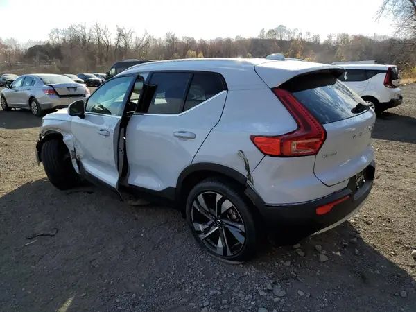 YV4L12UF5R2238980 2024 VOLVO XC40 - Image 2