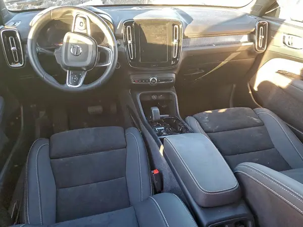 YV4L12UF5R2307909 2024 VOLVO XC40 - Image 8