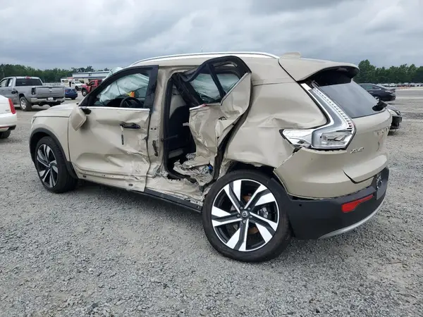 YV4L12UF5S2458318 2025 VOLVO XC40 - Image 2