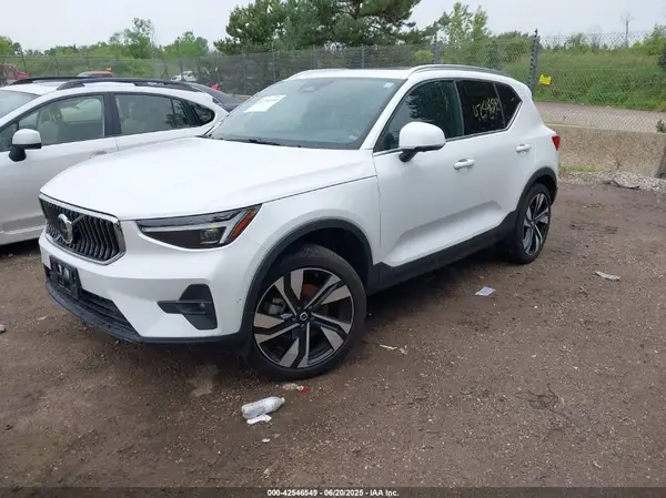 YV4L12UF8R2265543 2024 VOLVO XC40 - Image 2