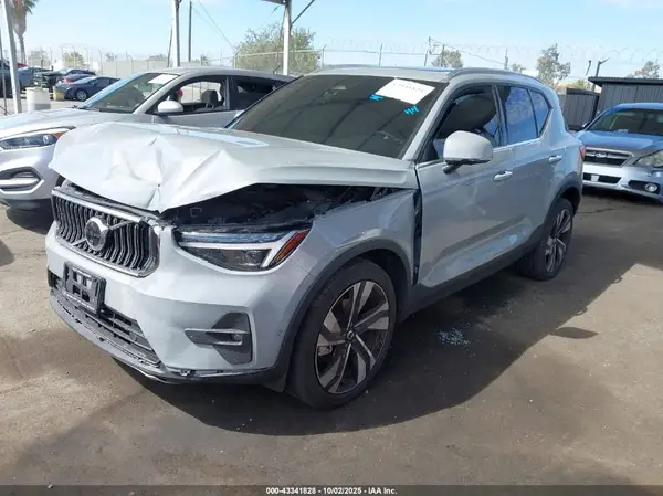 YV4L12UF9R2341352 2024 VOLVO XC40 - Image 2