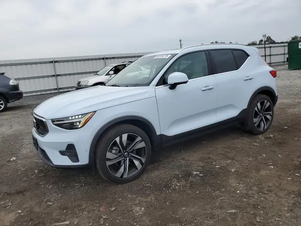 YV4L12UFXS2571181 2025 VOLVO XC40 - Image 1