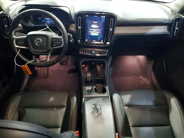 YV4L12UJ0S2565863 2025 VOLVO XC40 - Image 8