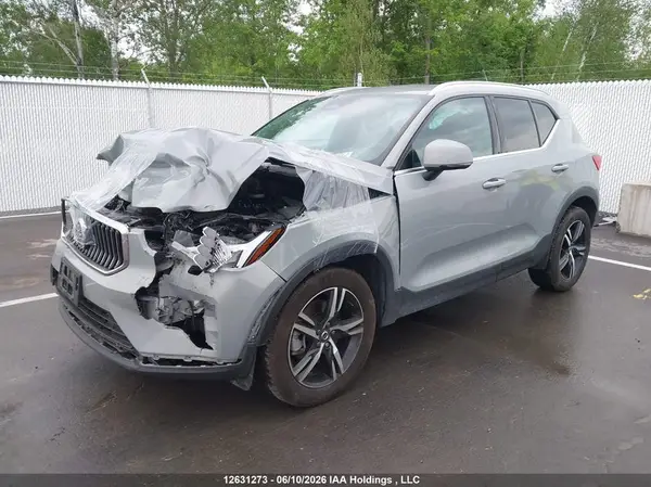 YV4L12UJ1S2599570 2025 VOLVO XC40 - Image 2